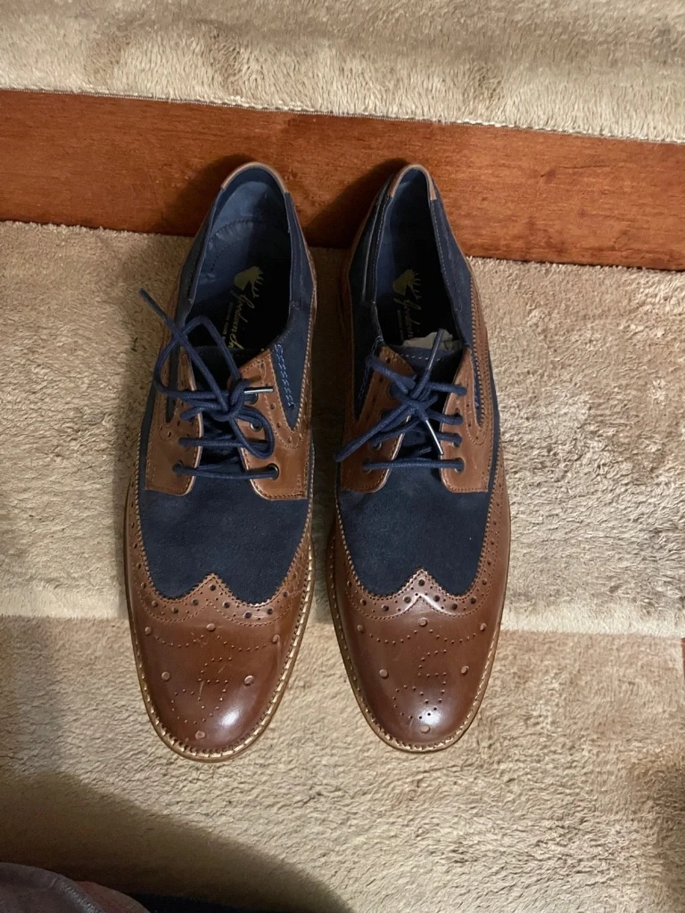 NWOT Goodwin Smith Hand Made Two-Tone Navy and Brown Wingtip Derby Leather Shoe
